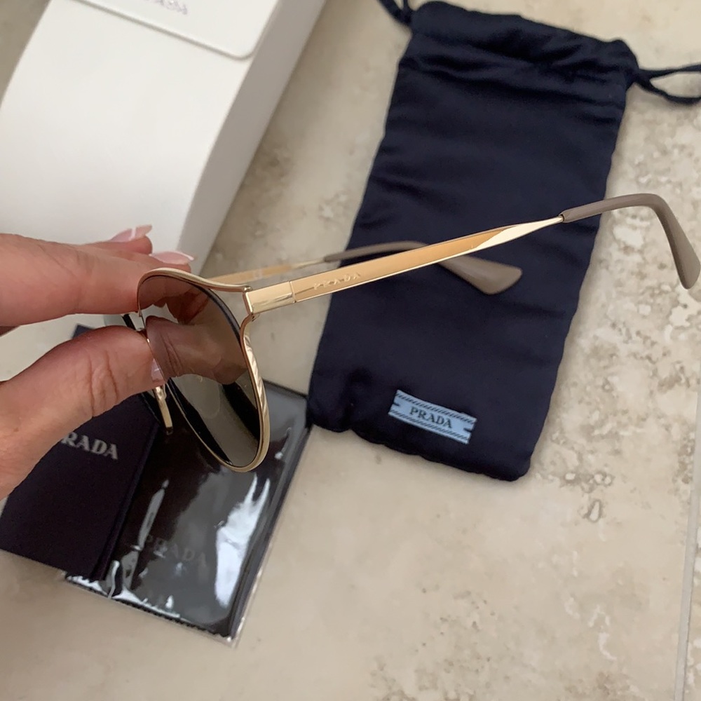 Authentic Prada sunglasses - Picture 3 of 8